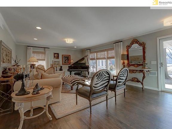 3rd image of 3800 W 52nd Pl