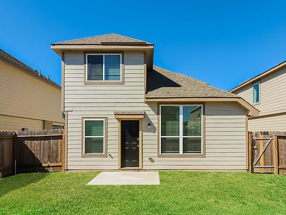 3rd image of 4922 Sweet Chestnut Ln