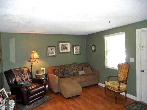 2nd image of 1479 NE 157th Ave