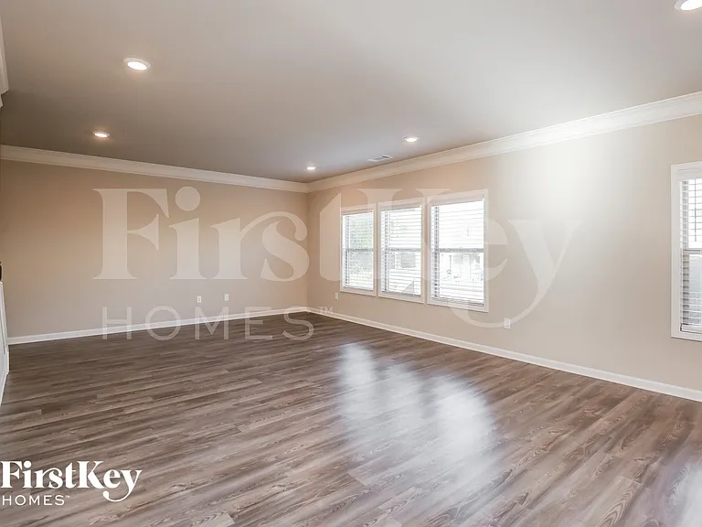 193 Creekside Bluff Way — Photo 4