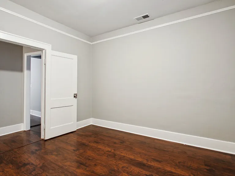 1203 E 38th St — Photo 9