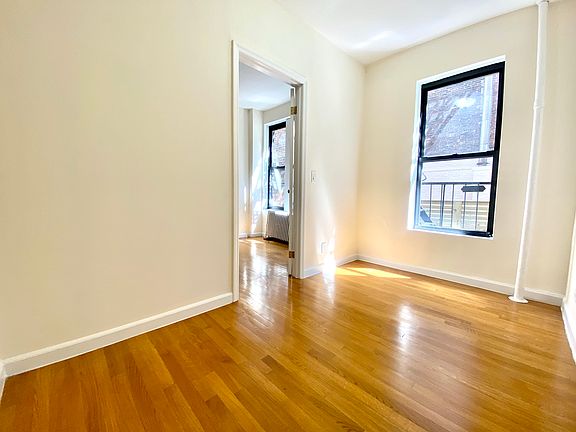 5th image of 236 E 80th St APT 11