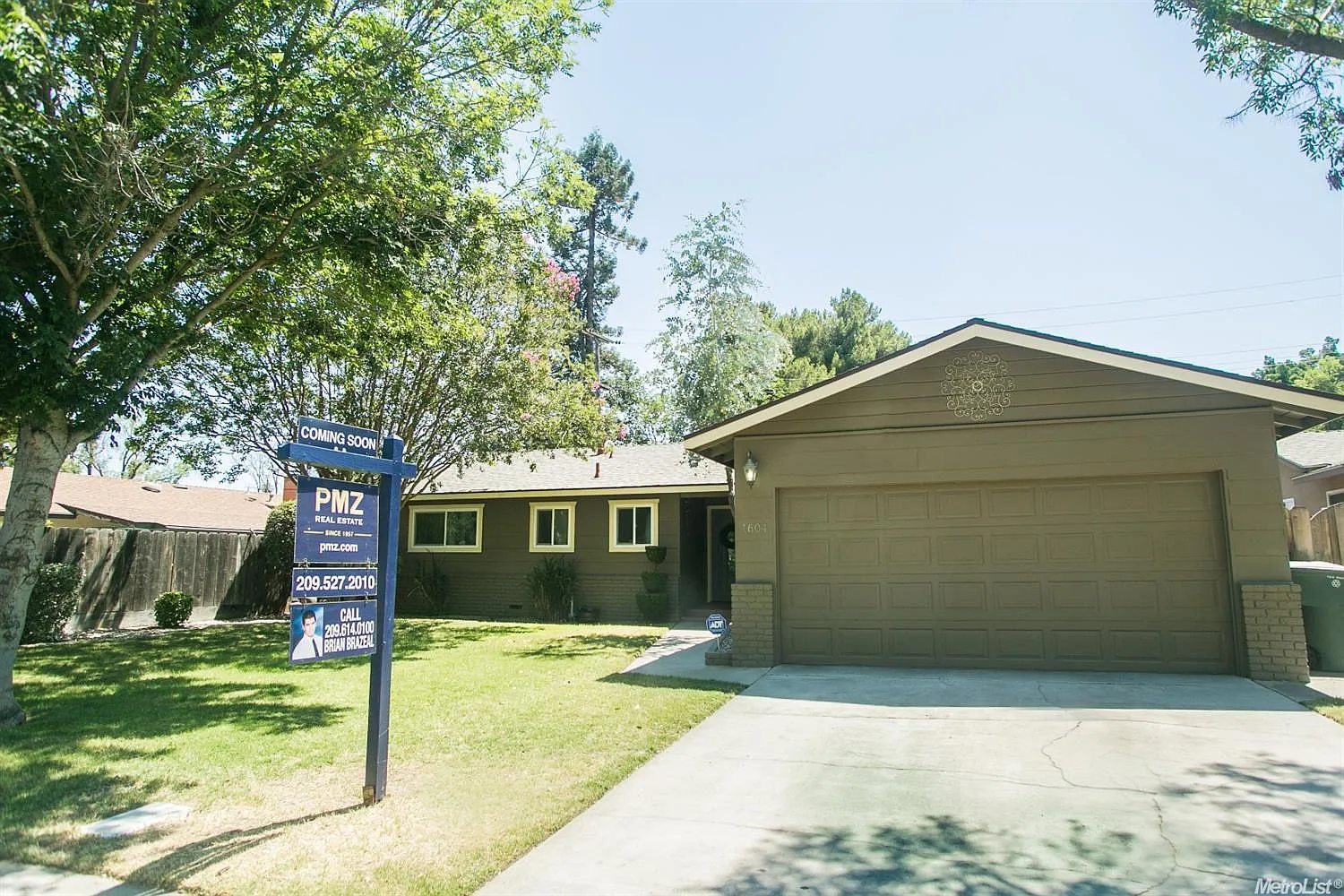 1604 Ascot Dr photo 1