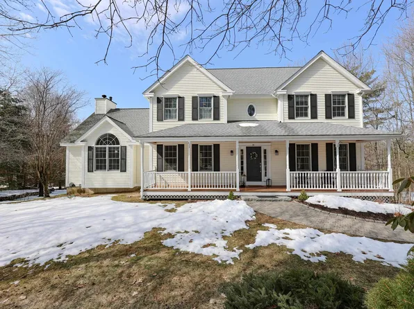 34 Colonel Daniels Drive, Bedford, NH 03110
