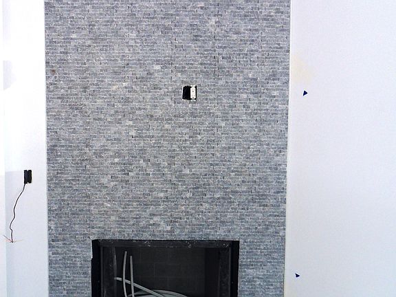 3rd image of 2202 Linwood Ave #1