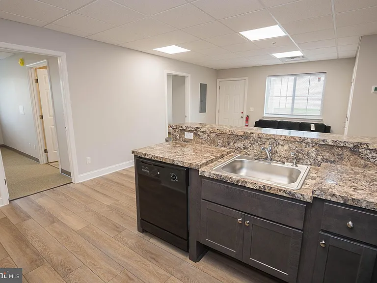 123 Bateman St #4-406C — Photo 17