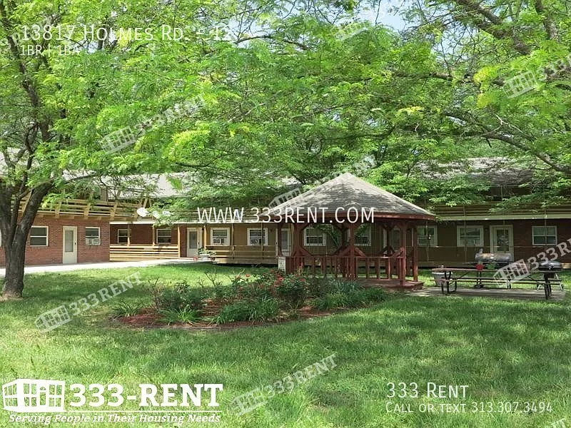13817 Holmes Rd #12