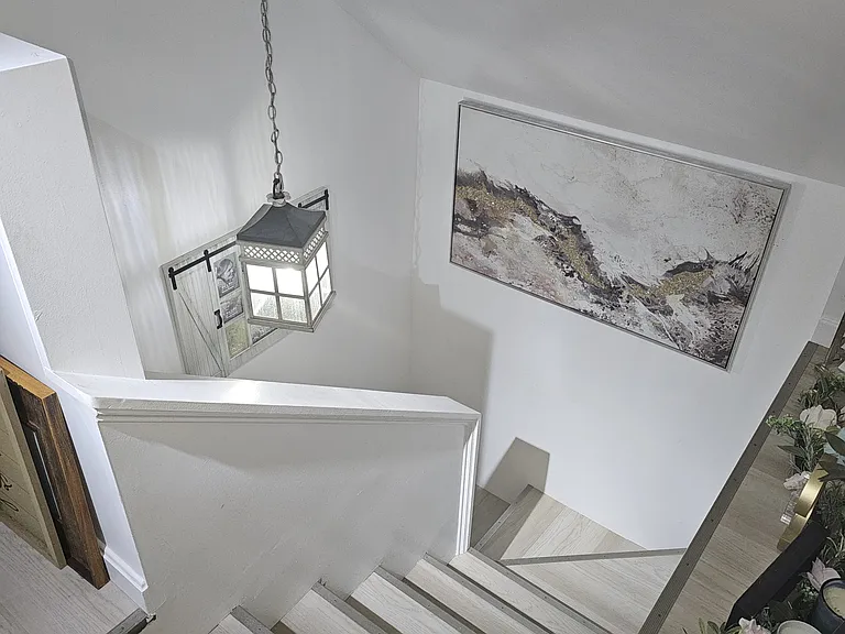52 Dover St #2 — Photo 15