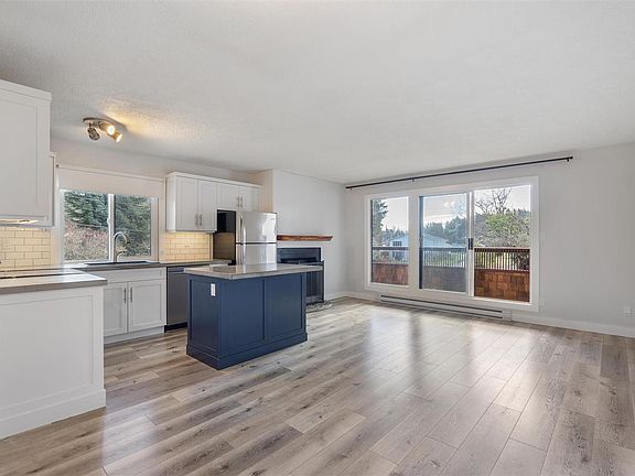 3rd image of 1956 Glenidle Rd #12