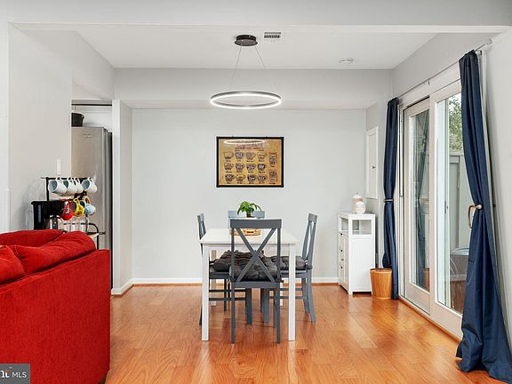 5th image of 7916 San Leandro Pl #C