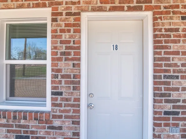 1518 E McCarty St APT 18, Jefferson City, MO 65101