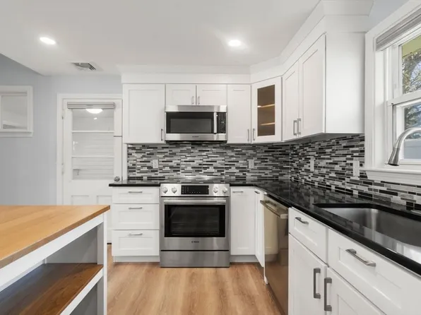 139 Madison Ave, Watertown, MA 02472