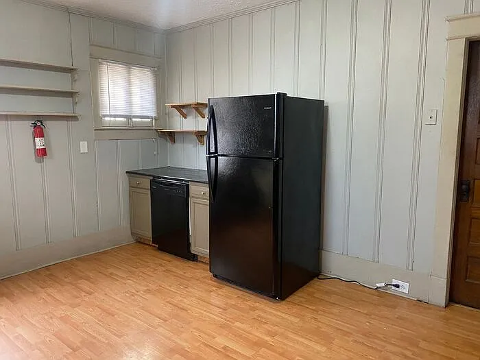 320 Elberta St #A — Photo 8