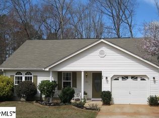 820 Mosteller Dr, Greer, SC 29651