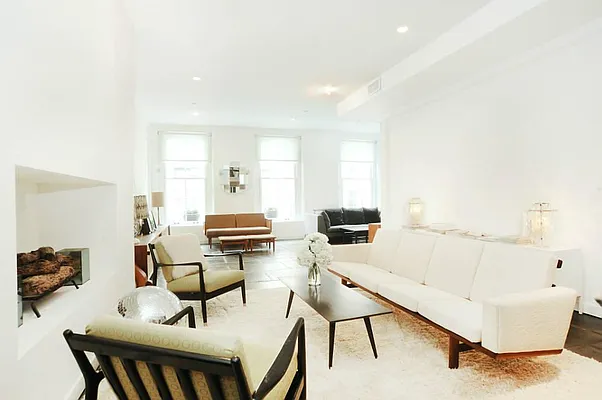 Rented by Town Residential | media 9