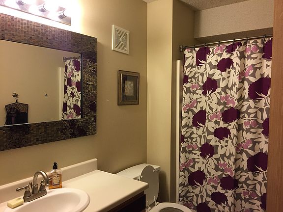 4th image of 560 Penn Ct Unit 10