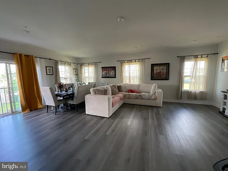 14724 Silver Hammer Way — Photo 3