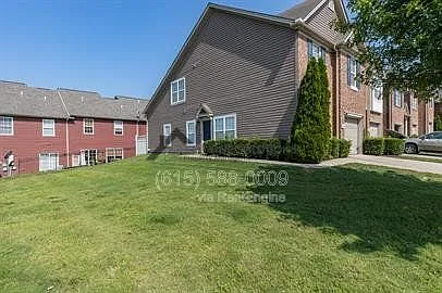 3 bed, 2.5 bath, 1606 sqft, $1,999 — Photo 2