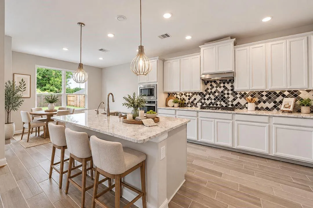 5 bed, 4.0 bath, 3263 sqft, $4,500 — Photo 3