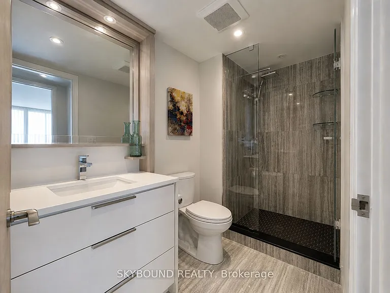 1360 Rathburn Rd E #1705 — Photo 19