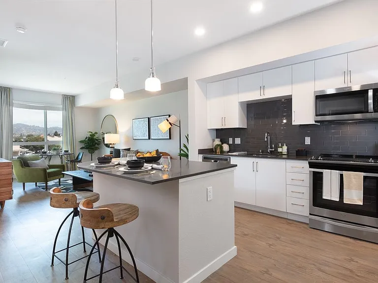 Avalon Scheme Apartment Home