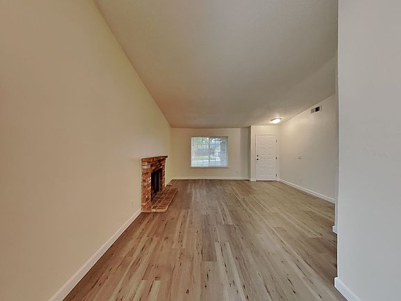 5th image of 5031 Fernwood Cir