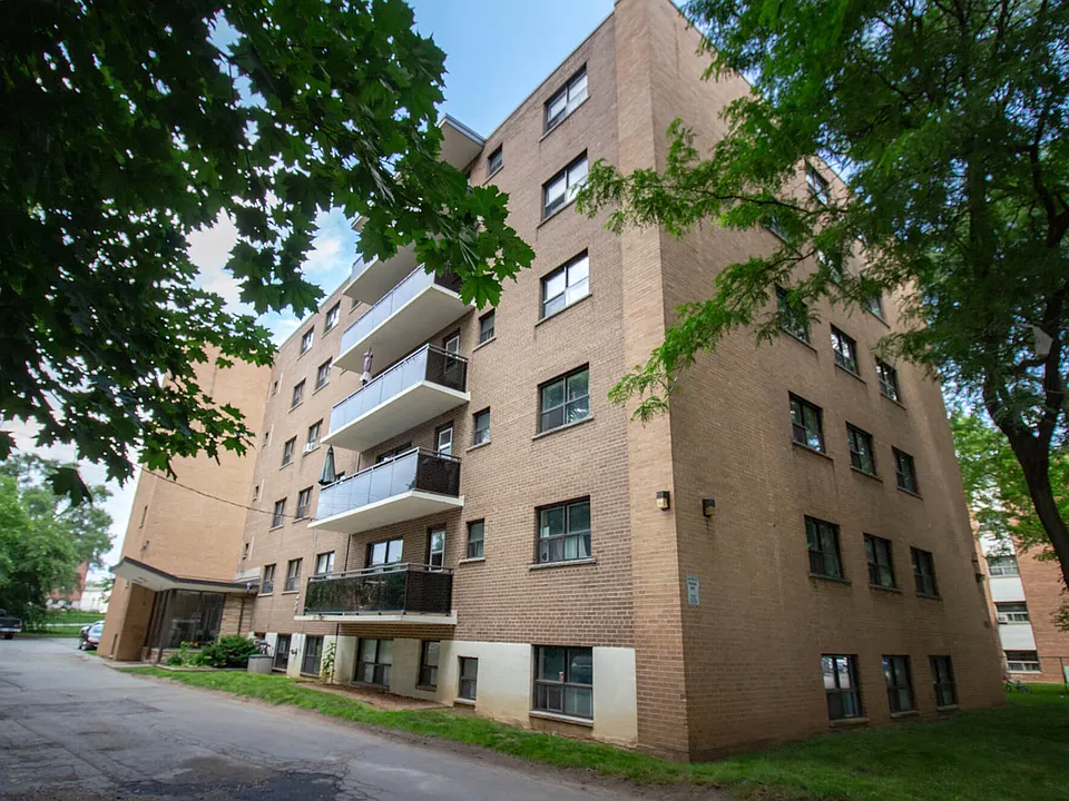384 Saint Paul St