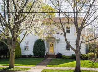 97 Sharon St, Providence, RI 02908