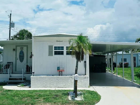 154 4th St E, Nokomis, FL 34275