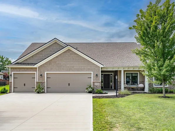 2715 E Porthcawl Rd, Winona Lake, IN 46590