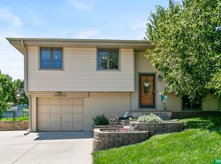 14105 Lisa St, Omaha, NE 68138