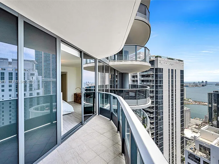 1000 Brickell Plz #4601 — Photo 31