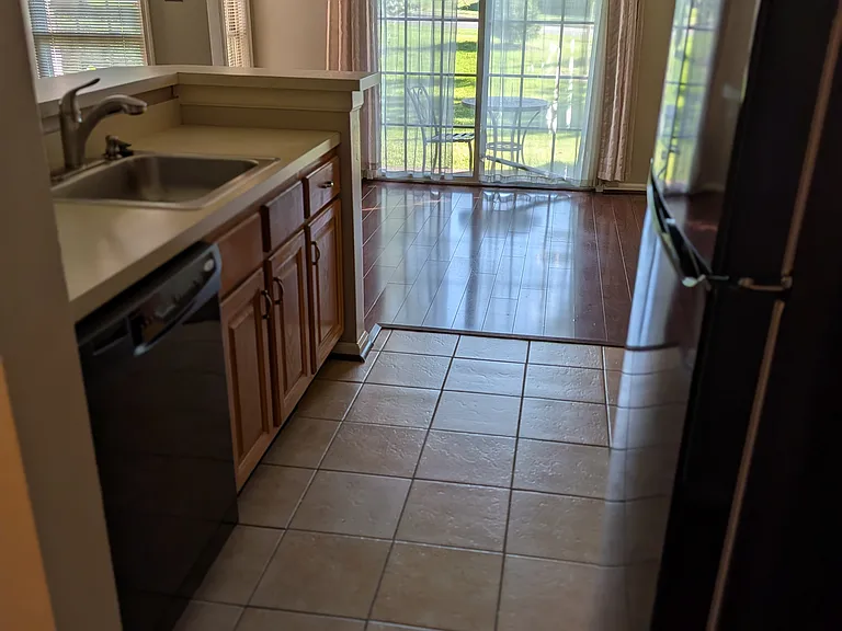 203 Remington Ct #203 — Photo 9