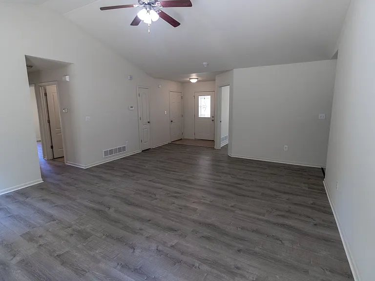 1408 Bodie Dr — Photo 5