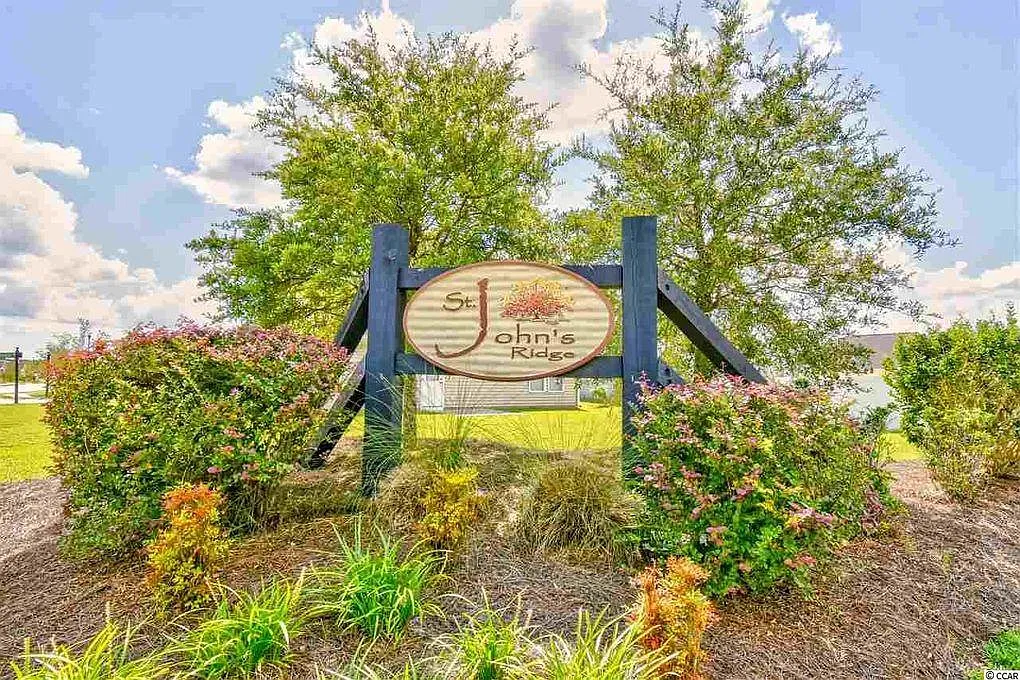 3 bed, 1300 sqft, $1,950 — Photo 1