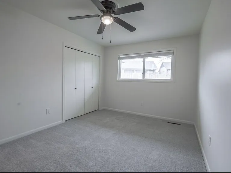 104 N Burr Oak Rd — Photo 25