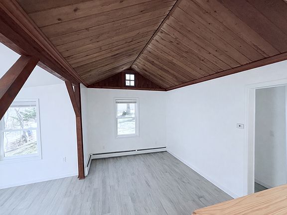 5th image of 180 New York Ave