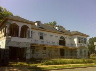 371 Manassas Dr, Manassas Park, VA 20111