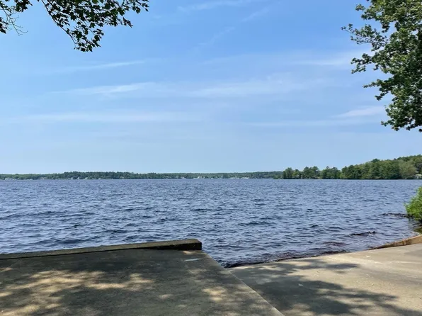 16 Norfolk St, Lakeville, MA 02347