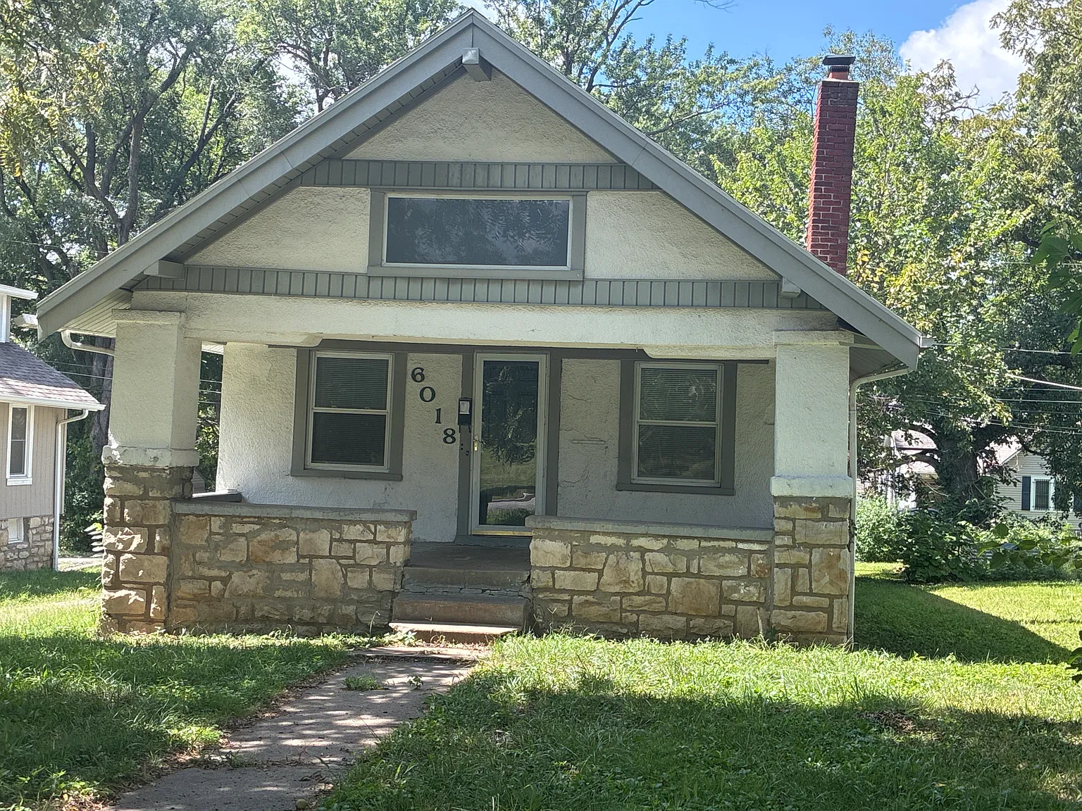 3 bed, 1.5 bath, 1600 sqft, $1,050 — Photo 1