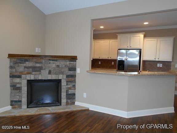 5th image of 2004 Leighton Dr #B