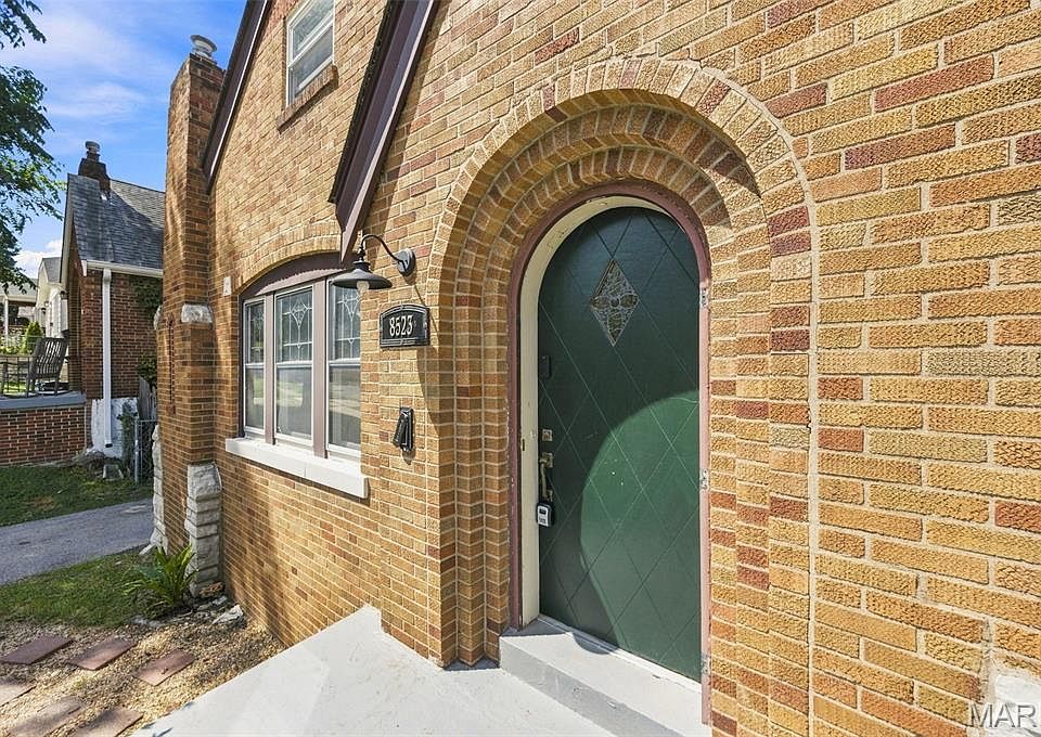 1st image of 8523 Philo Ave