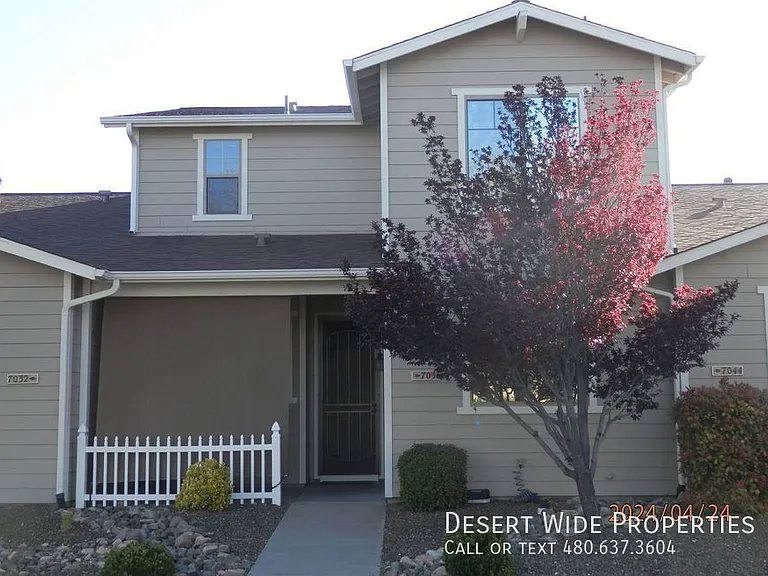 7036 E Lantern Ln E — Photo 1
