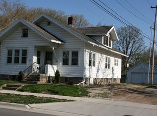 515 W 6th St, Cedar Falls, IA 50613