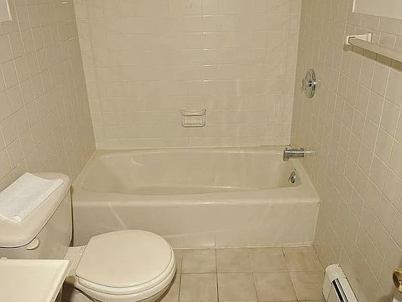 5th image of 540 Joyce St