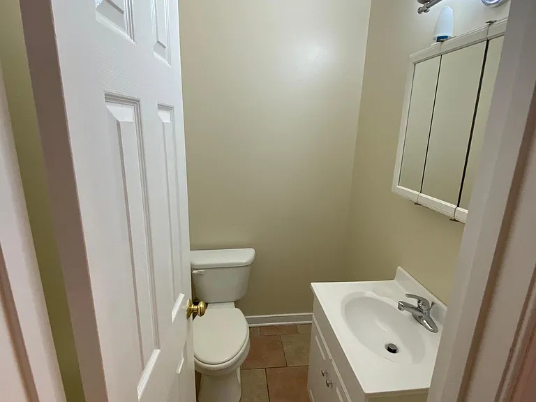 1512 W Cary St — Photo 27