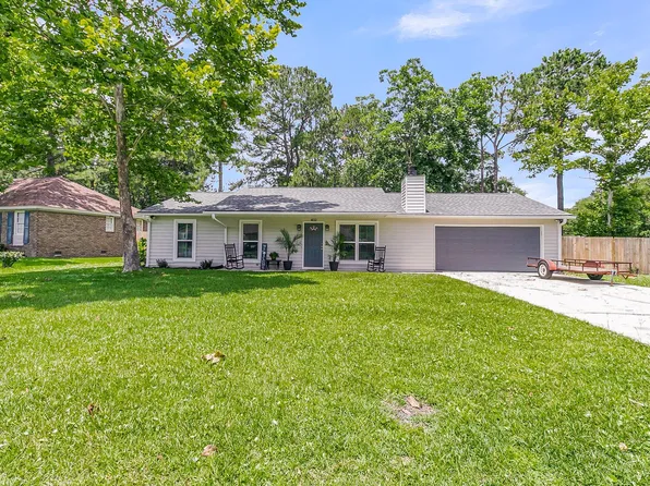 402 Woodward Blvd, Summerville, SC 29483