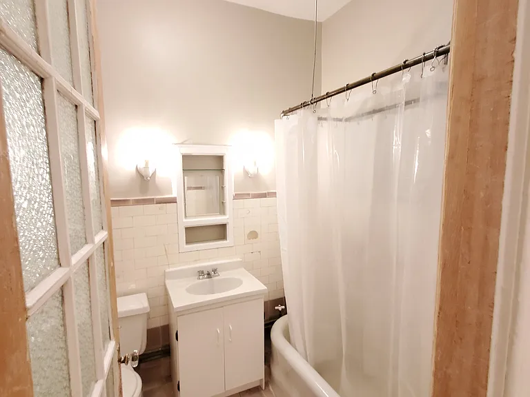 32 7th Ave #3F — Photo 8