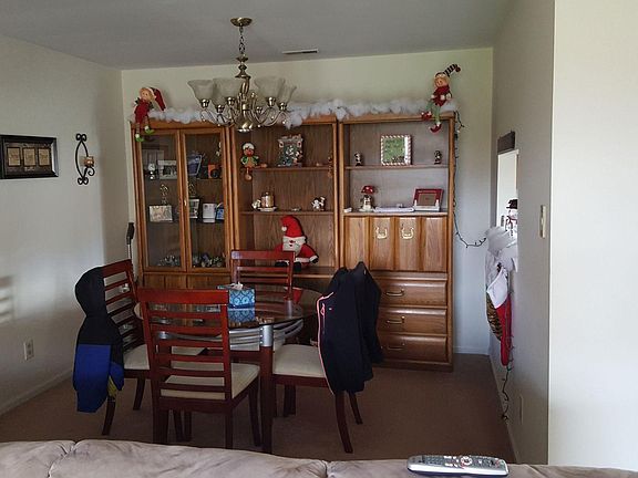 3rd image of 1008 Briarwood Ct #1008