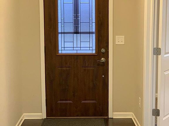 2nd image of 822 Cedar Run Dr